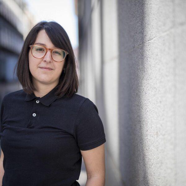 Cristina Armunia prepara su segunda novela en torno a la dificultades del colectivo LGTBI en el mundo rural