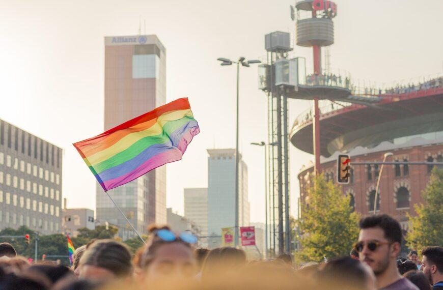 barcelona, flag, pride, lgtbi, bcn, day, rights, freedom, celebration, june, queer, love