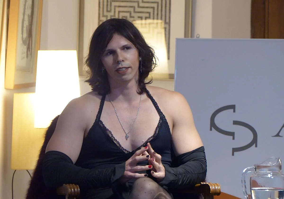 El movimiento LGTBIQA+ andaluz respalda al filósofo queer Simón Cano Le Tiec frente a las amenazas y la censura