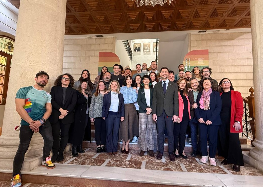 La Federación Estatal LGTBI+ celebra el recurso del Gobierno contra los recortes en derechos en la Comunitat Valenciana