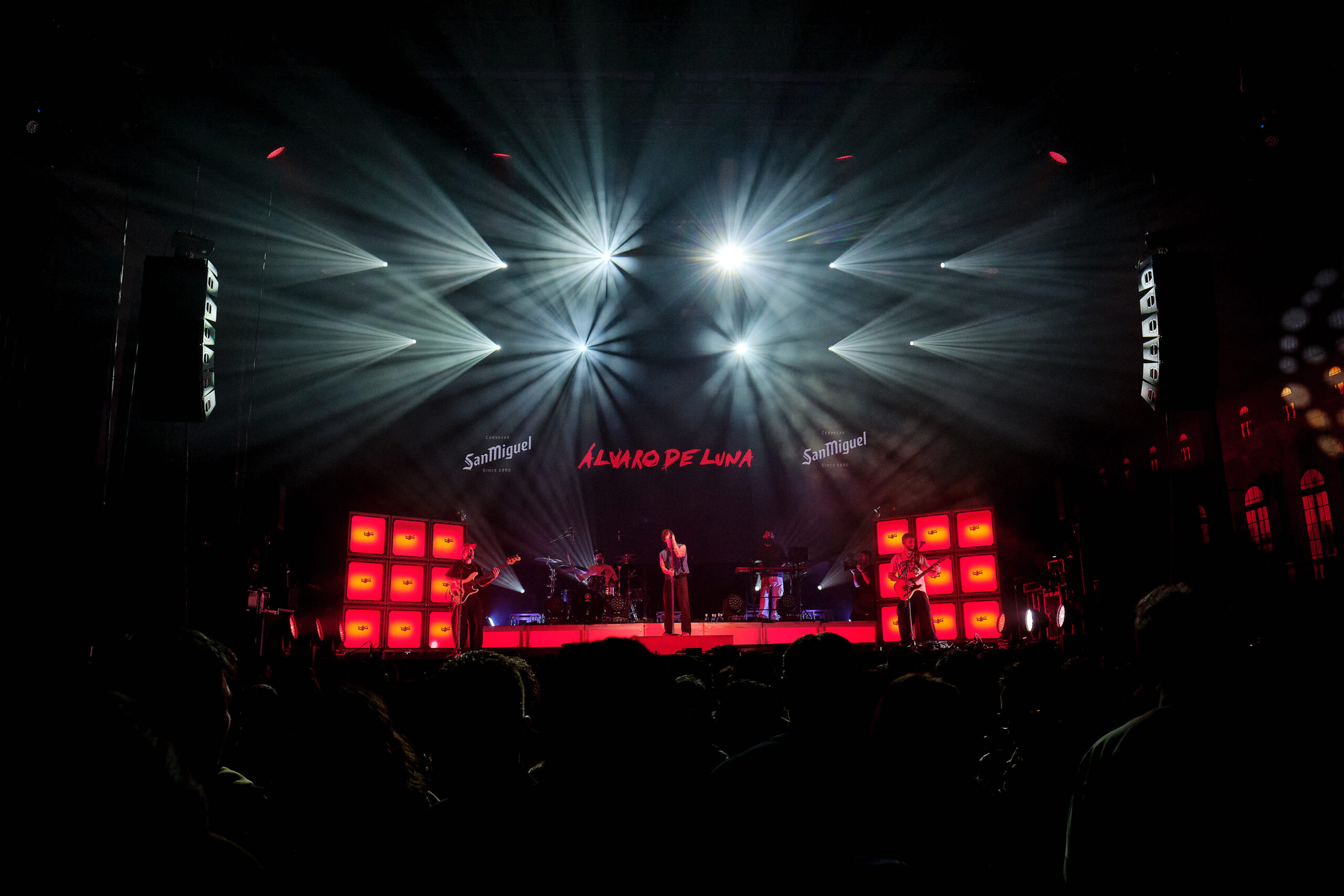 San Miguel celebra 60 años en Málaga con un festival que une música, arte urbano y cultura local