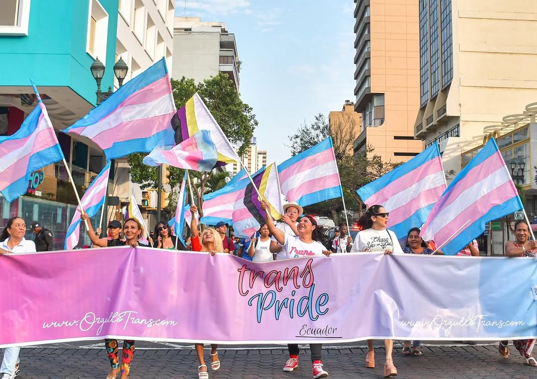 Ecuador reconoce el derecho de menores a cambiar nombre y género en documentos en un fallo histórico