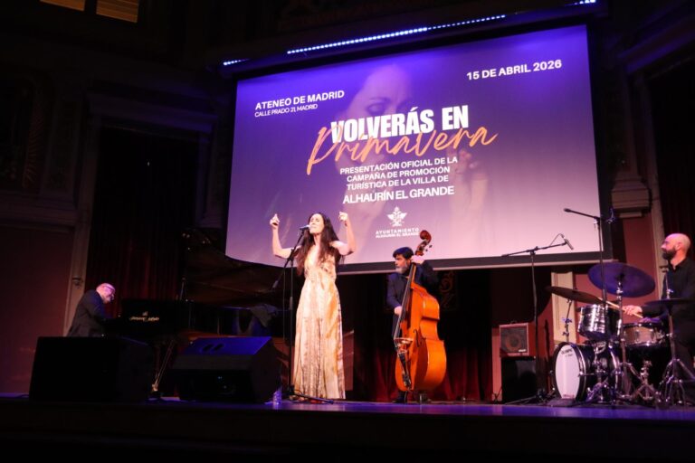 Alhaurín el Grande brilla en el Ateneo de Madrid con la presentación de «Volverás en primavera»