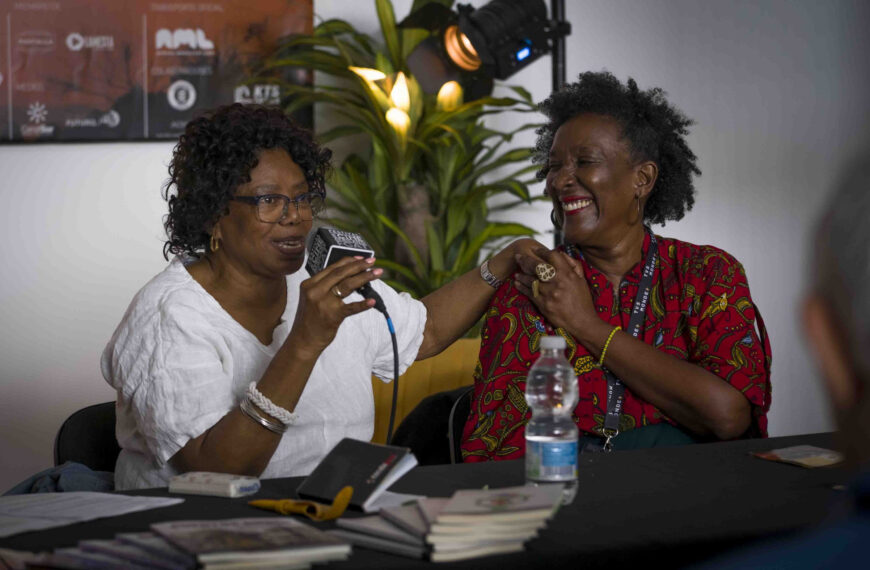 La insularidad africana se debate en Tarifa con Remei Sipi Mayo y Mayra Santos-Febre, grandes referentes literarios