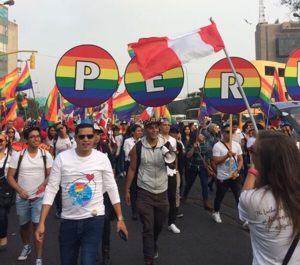 Salir del armario puede costar el empleo: un estudio alerta sobre la discriminación laboral LGTBIQ+ en Perú