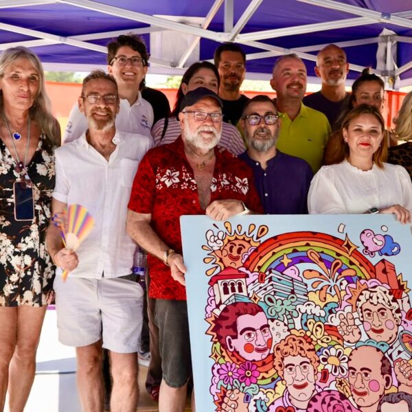 Torremolinos da comienzo a los actos centrales del Pride 2026 con el despliegue de la bandera arcoíris